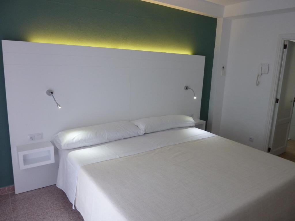Hotel Sa Roqueta Can Picafort Adults Only Phòng bức ảnh